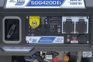 Бензиновый генератор ТСС SGG 4200Ei в погодозащитном кожухе  фото