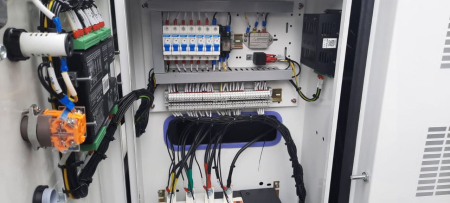 Дизельный генератор  AD-30-Т400 Prof в кожухе со встроенным АВР